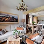 Chalet W Rojach, Odkryj-zakopane