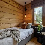 W Rojach, Odkryj-zakopane Σαλέ